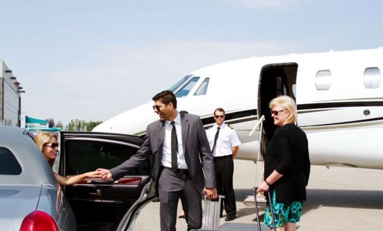 Why Hire a Luxury Limo Service for Airport Pickup 1 Luxury Limo Service