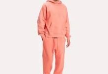 Essentials Tracksuit: The Streetwear Staple Taking Over 2025 2 Essentials Tracksuit